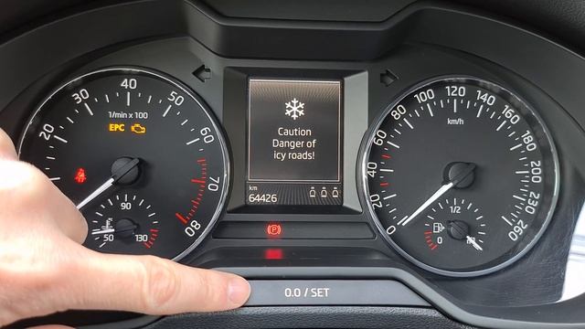 Skoda Octavia 3 - Reset "Inspection Now" Service message (how to) смотреть онлайн