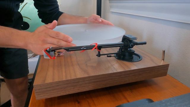 Pro-Ject X1 TurnTable Unboxing And Setup
