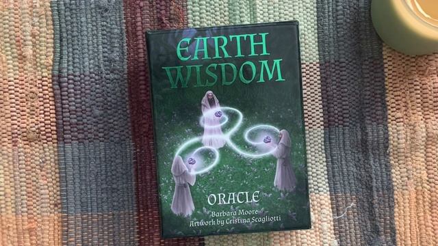 New to me Tarot & Oracle decks смотреть онлайн