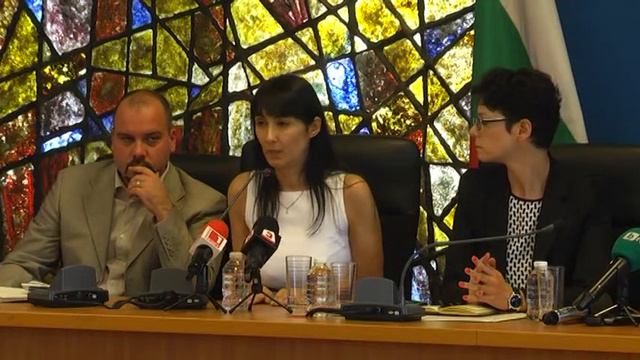 Евгения Раданова уволни директорите на „Академика 2011“ смотреть онлайн