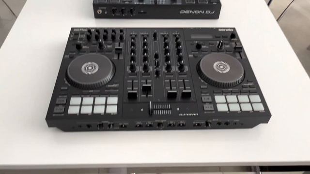 Portable & Professional DJ Controllers (2022) смотреть онлайн
