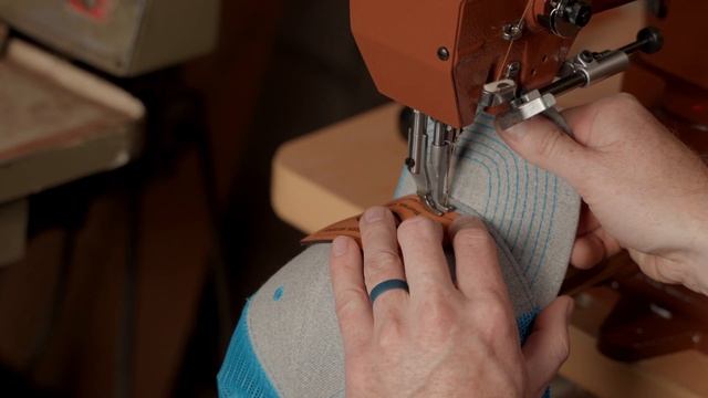 Sewing a Rectangle Hat Patch смотреть онлайн