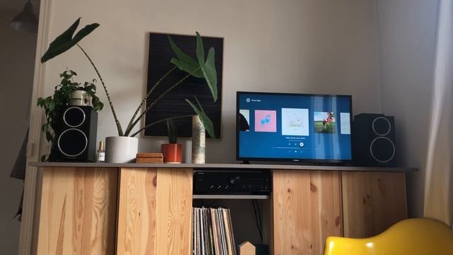 Wharfedale Diamonds coupled with Onkyo A9010 - Enjoying Music смотреть онлайн