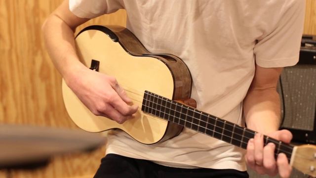 Little Crow baritone uke смотреть онлайн