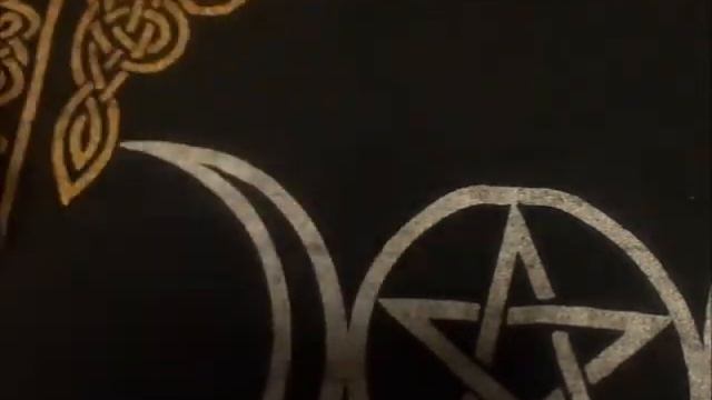 Under Cover Tarot: Isis Oracle смотреть онлайн