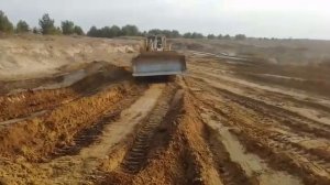 Вскрышные работы в карьере бульдозером SHEHWA SD-7