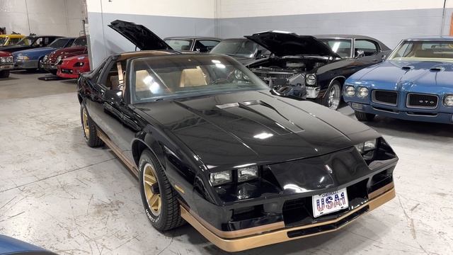 1983 Chevrolet Camaro Z/28-$26,900.00 смотреть онлайн