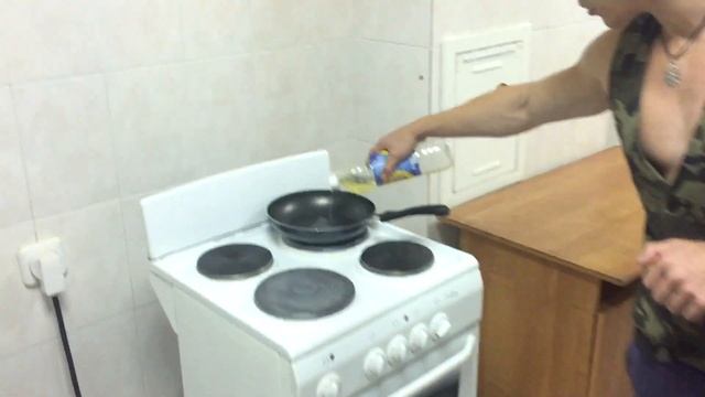 Студенческие стрипсы KFC смотреть онлайн