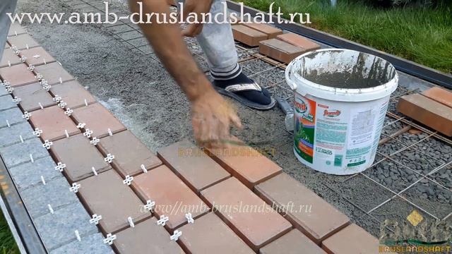 Укладка брусчатки на трассовый раствор Tubag trass смотреть онлайн