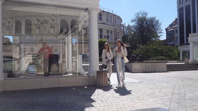 Греческая площадь Одессы. Бархатный сезон в сентябре. #Odessa смотреть онлайн