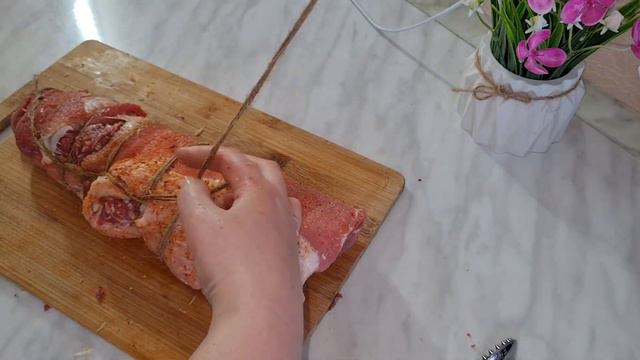 Мясной рулет ИЗ ДЕШЁВОГО МЯСА, маленький кусок -большой рулет. смотреть онлайн