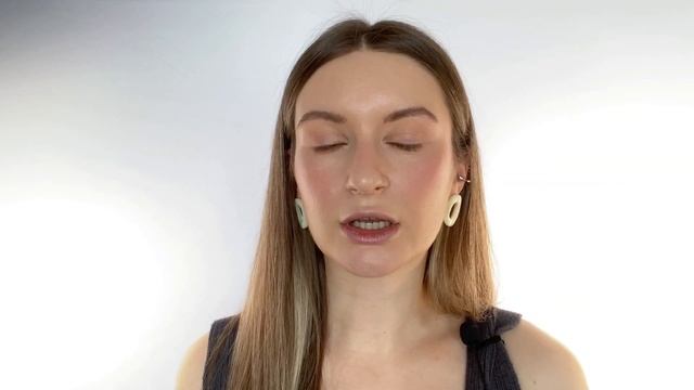 Быстрый макияж любимыми косметическими продуктами. смотреть онлайн