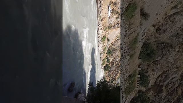 Машина упала в реку Варзоб смотреть онлайн