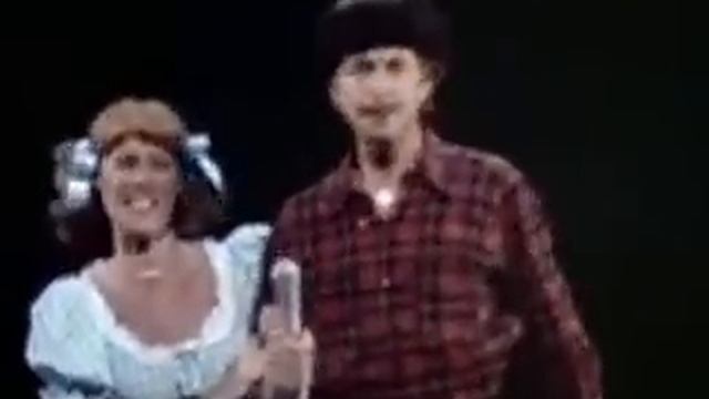 Monty Python- The Lumberjack Song - Eric Idle смотреть онлайн
