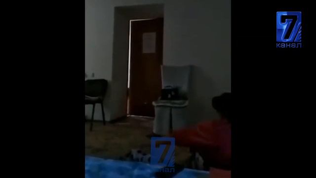 АРСТАН АЛАЙ ОКУУЧУЛАРЫН ТӨШӨКӨ ЖАТКЫРЫП АЛЫП САБАК ӨТТҮ смотреть онлайн