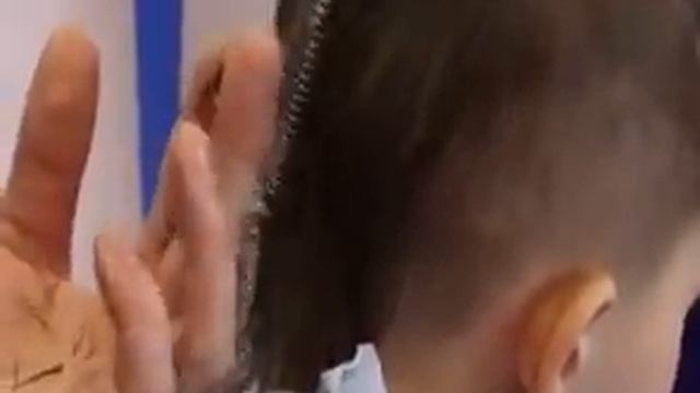 Детская стрижка "Ирокез". Мастер Сергей Степаненко. смотреть онлайн