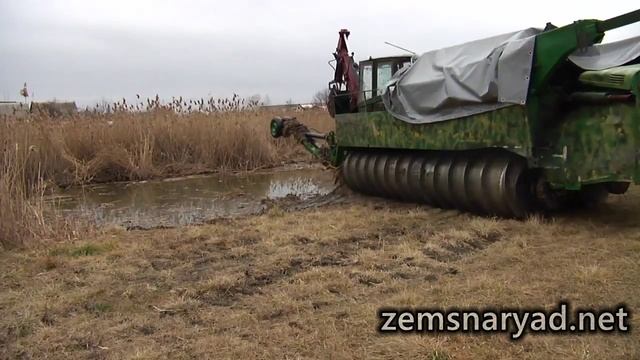 Земснаряд-шнекоход: погрузка/выгрузка Screw-propelled Dredger loading and transportation смотреть онлайн