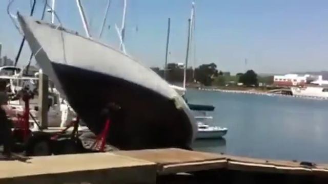 Аварийные ситуации - Спуск-подъем - Слип - Авария на слипе смотреть онлайн