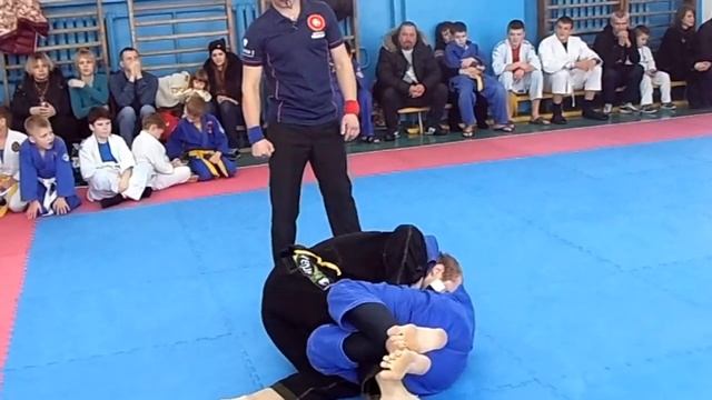 Муравицкий Эдуард Финал Gi,выиграл треугольником!!! смотреть онлайн