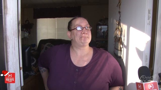 Secret Santa surprises woman who has only owned 3 pairs of shoes since 2008 смотреть онлайн