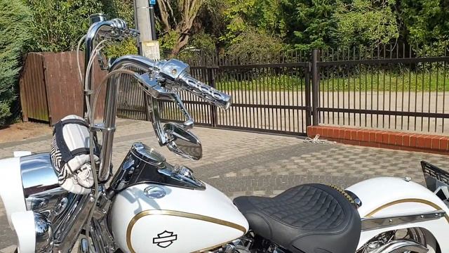 Harley Davidson Softail Heritage FLSTCI 2009 Cholo White Perl Gold LED Air Ride LoudPipesCycles смотреть онлайн