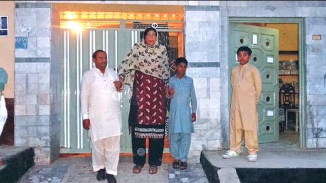 5 Tallest People in Pakistan - Pakistan ke 5 Lambay Tareen Log смотреть онлайн