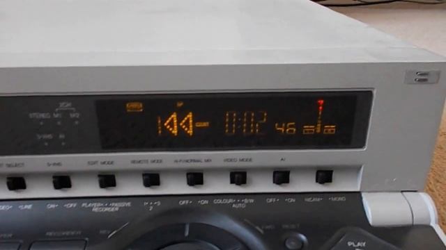 Panasonic AG-4700 videocassette player смотреть онлайн