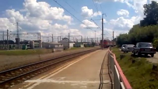 ЭР2-К-1063 прибывает на станцию Ходынено смотреть онлайн