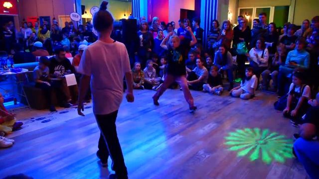 hip-hop kids 1x1 Ульяна vs Муха - Most Dance Battle 2018 смотреть онлайн