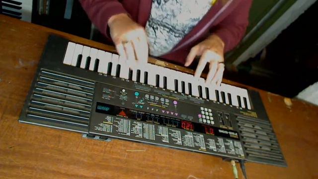 YAMAHA PSS-595 (sound and styles demonstration) HiQ sound смотреть онлайн