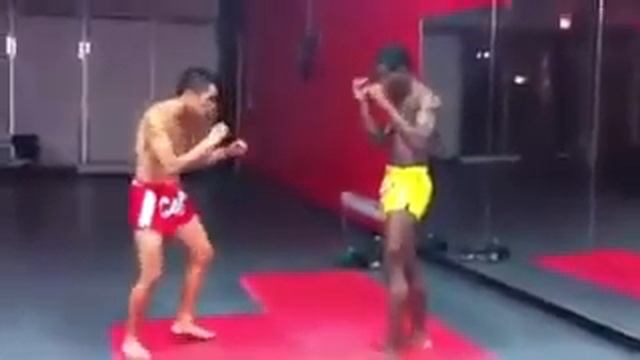 Нечаянно подвернул, ногу смотреть онлайн