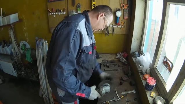 Токарный станок ТВ4 - восстановление из металлолома. Часть 2 смотреть онлайн