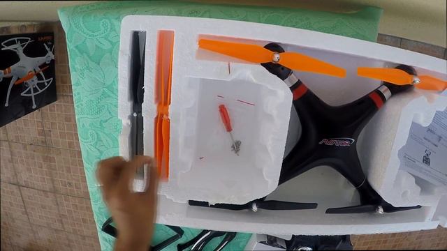 Jumpbo Q6 Unboxing Drone ( SYMA X8C Clone) смотреть онлайн