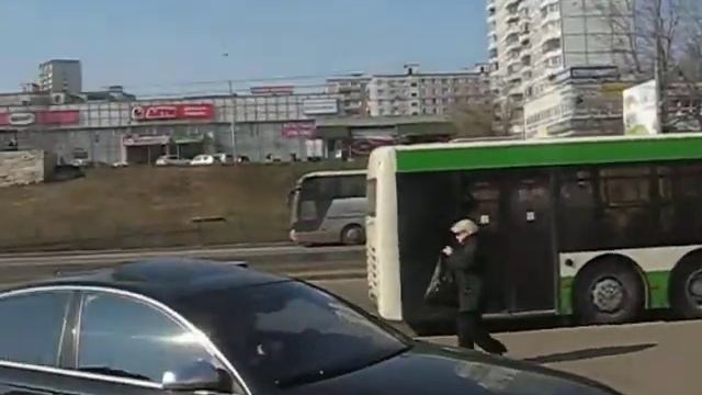 Апрель на ул.Катукова смотреть онлайн