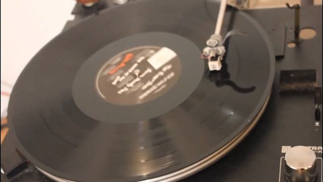 Проигрыватель винила с тангенсальным тонармом на базе панели Unitra G-602 смотреть онлайн