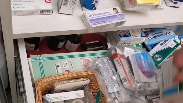 Приехали домой ! Решили перебрать Аптечку с лекарствами смотреть онлайн
