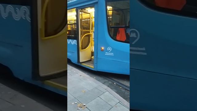 Трамвай 71-623 (КТМ 23) с маршрутом 32 Станция метро "Партизанская"-Курский вокзал. смотреть онлайн