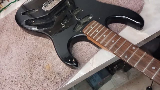 Guitkits Video Journal #128: 1980s Z Silver Cadet by Ibanez (Samick, Korea) смотреть онлайн