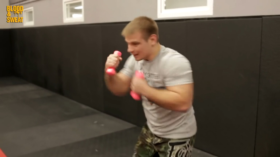 Бокс. Тренировка взрывной силы и анаэробной выносливости. Explosive strength and aerobic endurance. смотреть онлайн