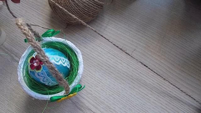Пасхальные поделки. Корзинка и кружевное яйцо. смотреть онлайн