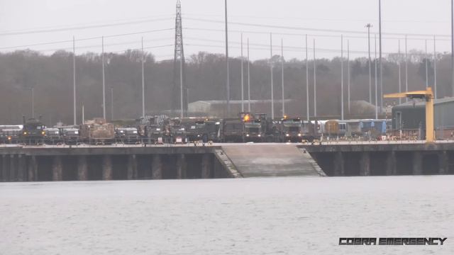 Protected army trucks convoy to Europe for NATO's Steadfast Defender 🪖 🇬🇧 смотреть онлайн