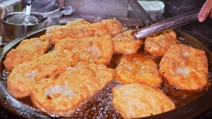 Блинчики с луком и яйцом, жареные булочки