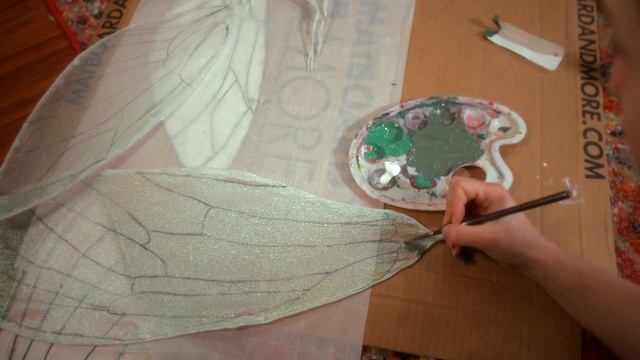 ?✨I Made Fairy Wings w/ Iridescent Tulle Fabric! ✨ Cosplay Renaissance Faire DIY Project смотреть онлайн