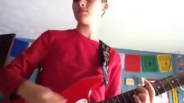 Attempting to Play an Out of Tune (electric) Guitar!!! смотреть онлайн