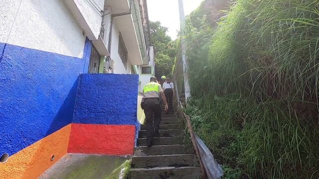 ЮЖНАЯ АМЕРИКА #19 КИТО (ЭКВАДОР) – холм El Panecillo / лучший вид на город / опасная прогулка смотреть онлайн