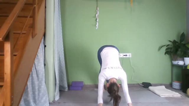 Аенгар йога. Базова практика за начинаещи №1 смотреть онлайн