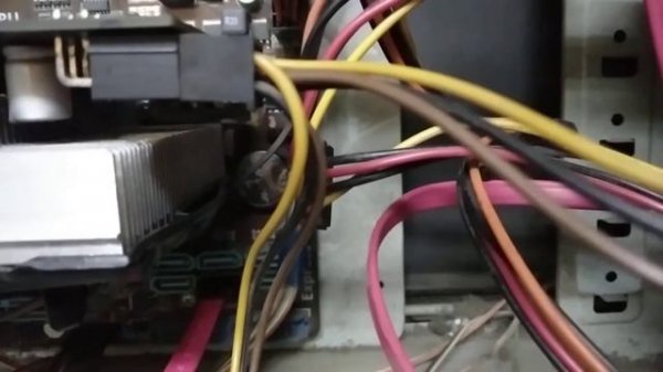 Как сбросить биос на старых материнских платах ASUS если нету перемычки.