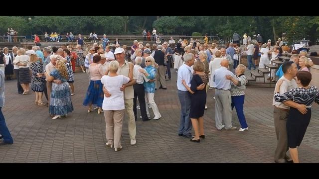 Между Небом И Землёю, Как Во Сне С Тобой Танцую! смотреть онлайн