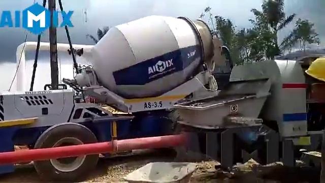 Индонезия: автобетоносмеситель с самозагрузкой смотреть онлайн