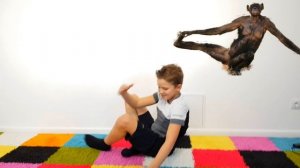 Йога Челлендж с Животными JekaBRO / Одиночные позы / Мисс Николь и ЖекаБро